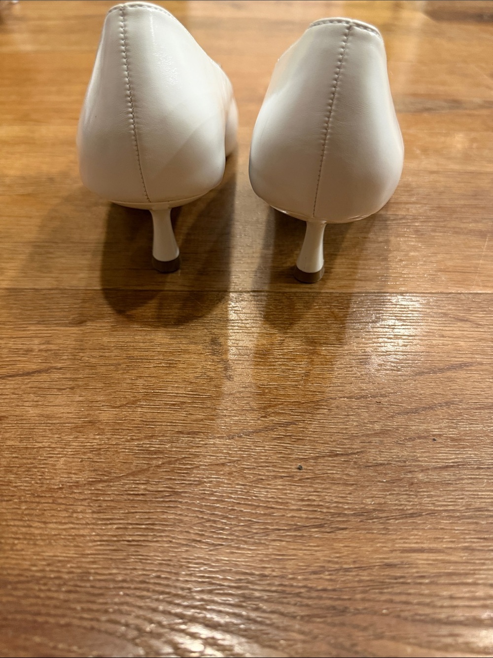 size 10 Forever White Kitten Heel Pumps
